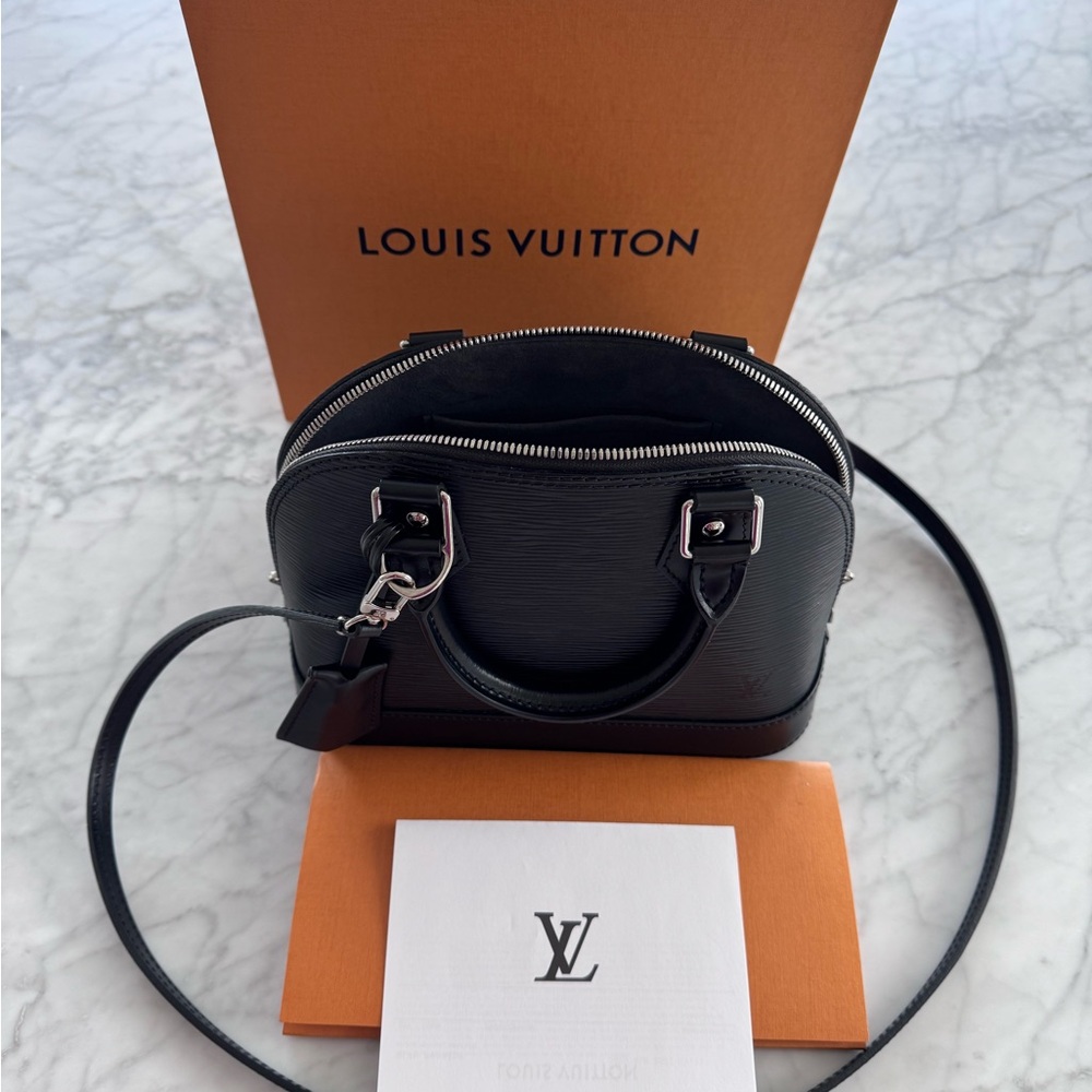 Authentic Like New Louis Vuitton Alma BB Black Epi Leather with Receipt